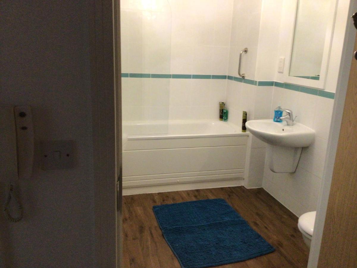Luxurious River View Apartment With Terrace Worcester Exteriör bild