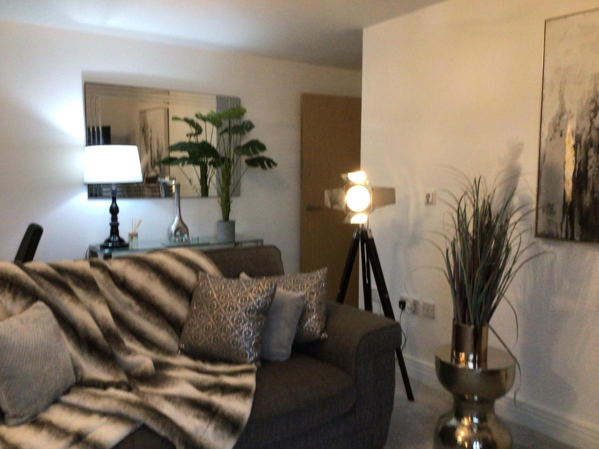 Luxurious River View Apartment With Terrace Worcester Exteriör bild