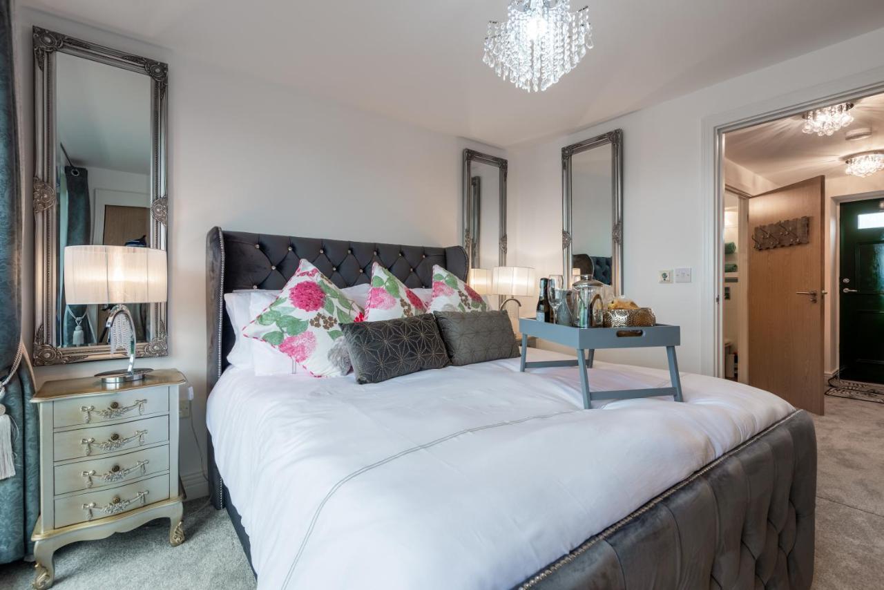 Luxurious River View Apartment With Terrace Worcester Exteriör bild