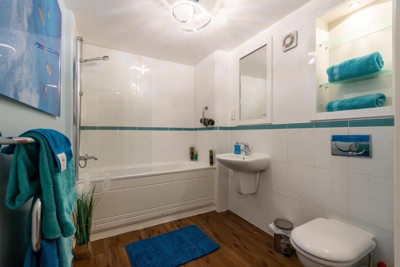 Luxurious River View Apartment With Terrace Worcester Exteriör bild