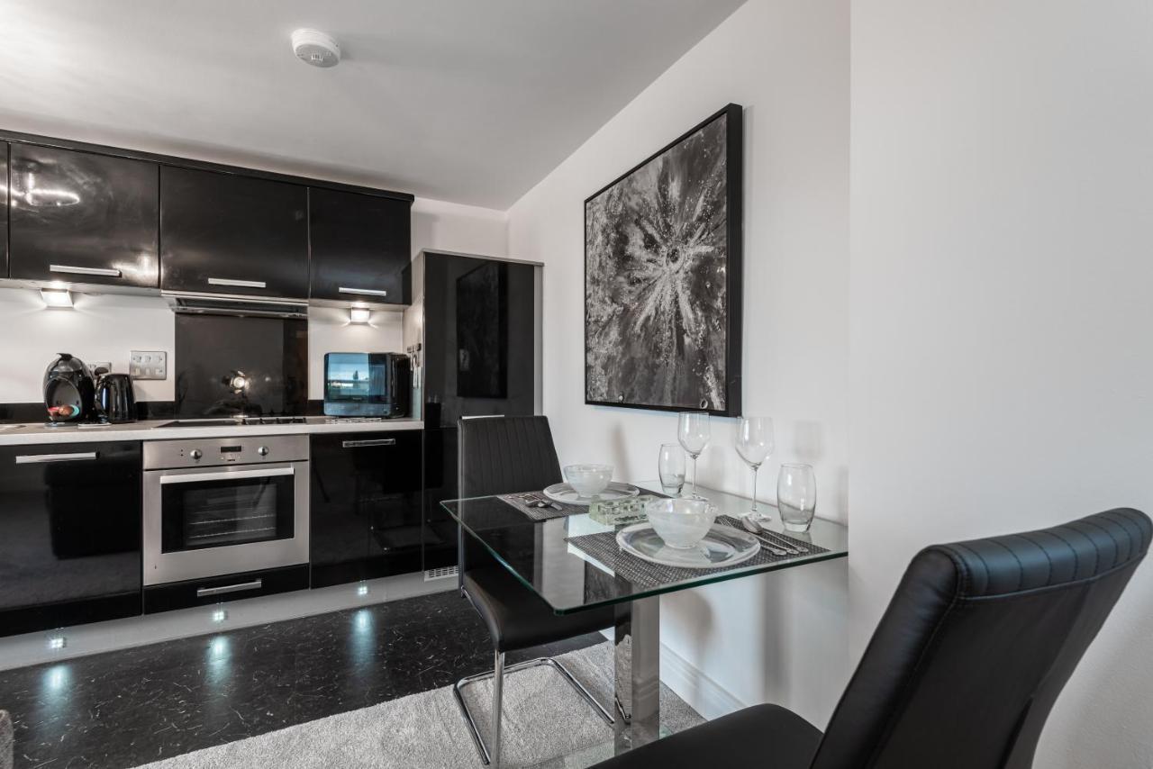 Luxurious River View Apartment With Terrace Worcester Exteriör bild